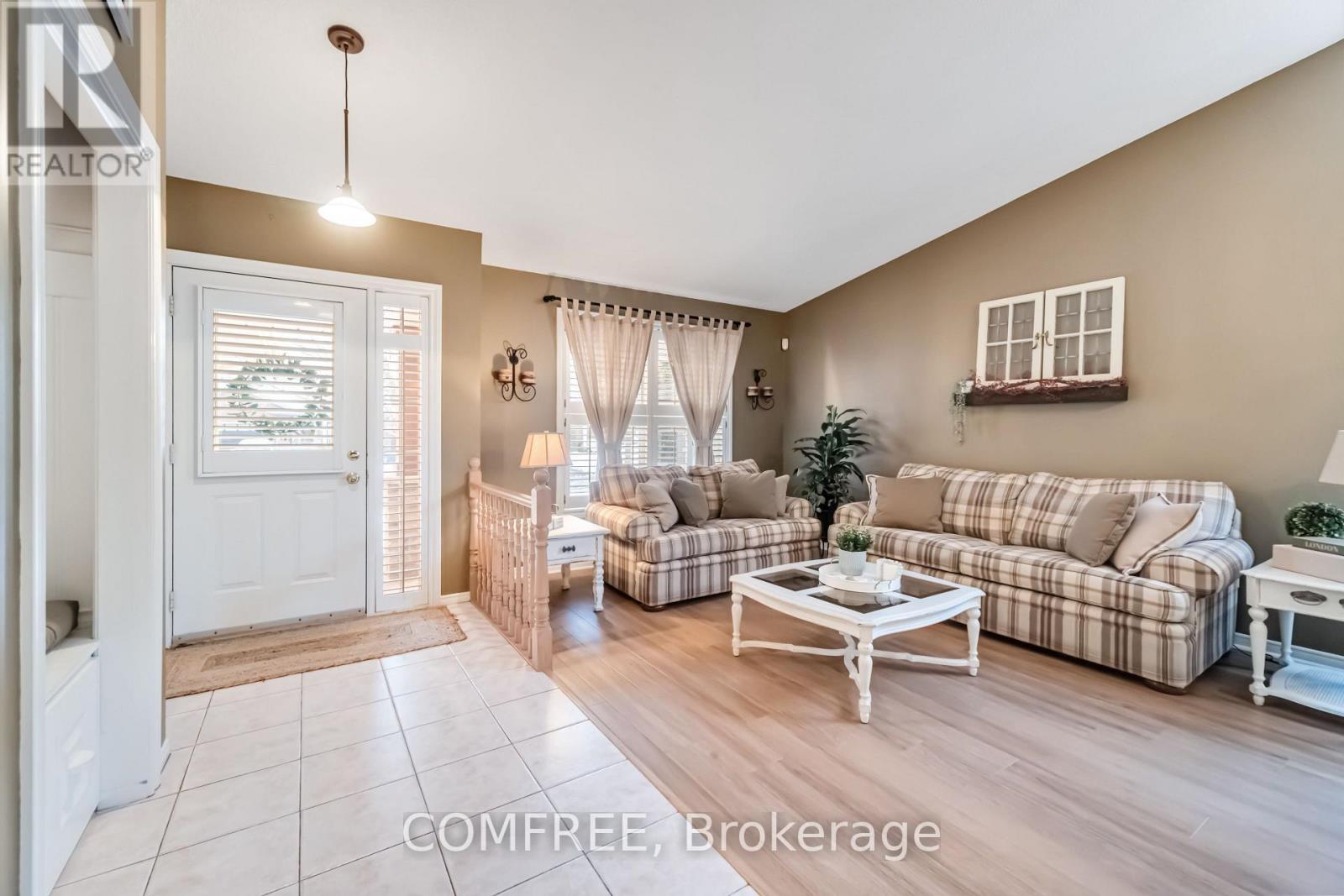 5991 Andrea Drive, Niagara Falls, Ontario  L2H 2Z9 - Photo 5 - X12155052