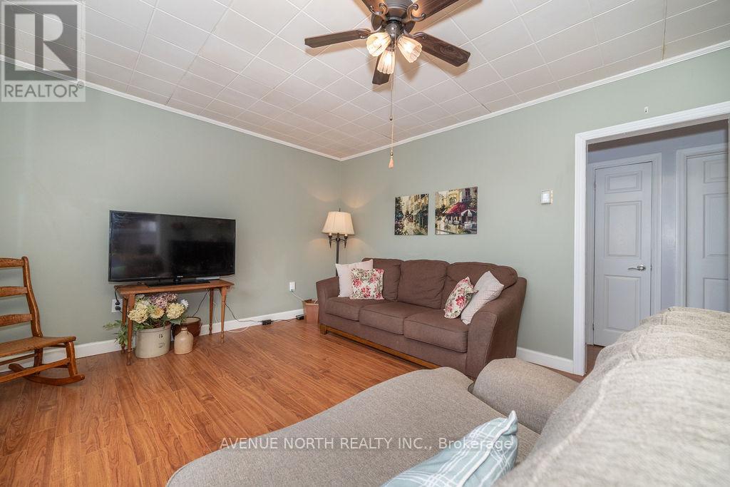 7 Laura Street, Petawawa, Ontario  K8H 1V3 - Photo 14 - X12155063