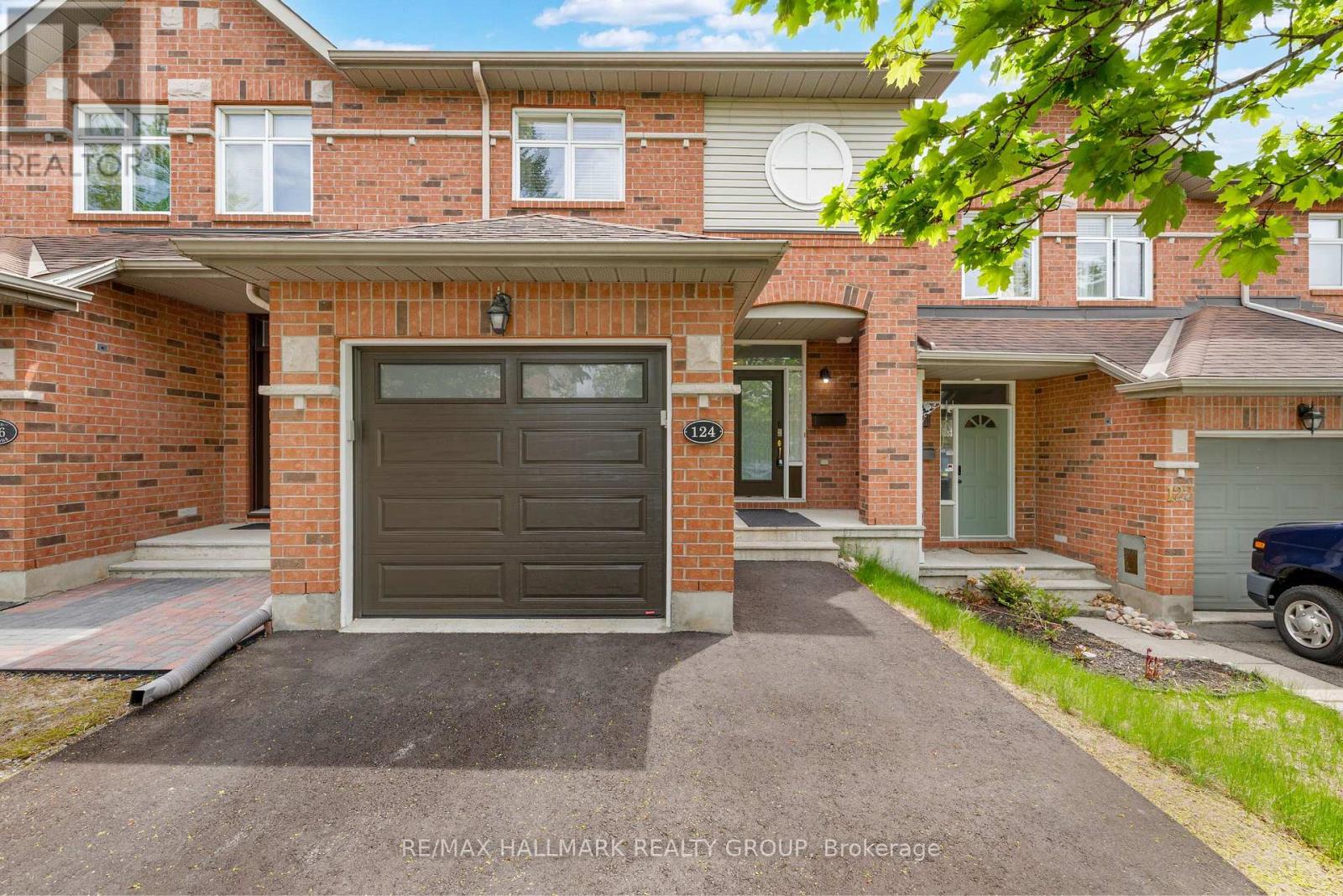 Property at 124 KIMBERWICK CRESCENT image 2