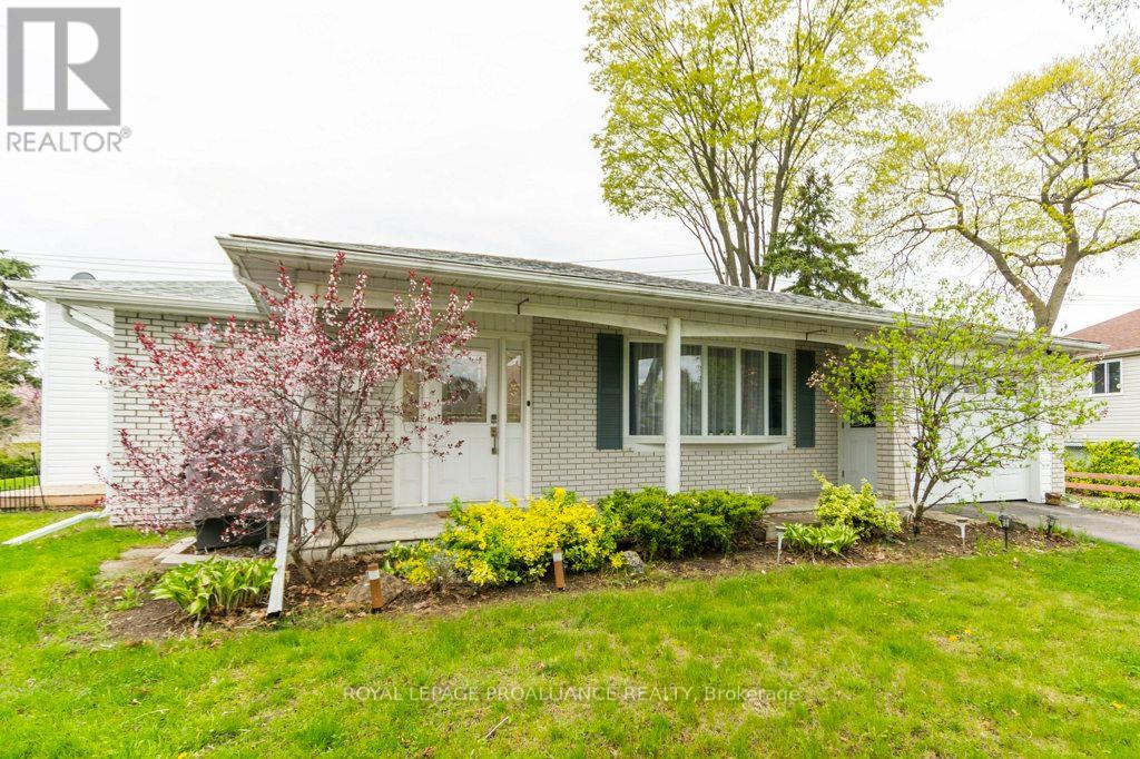 Property at 17 EDGEVIEW DRIVE image 3