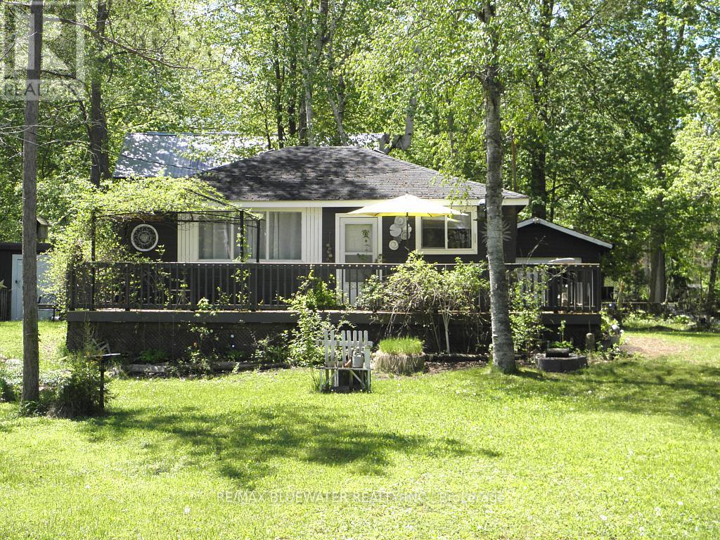 6185 LONDON ROAD, Lambton Shores, Ontario