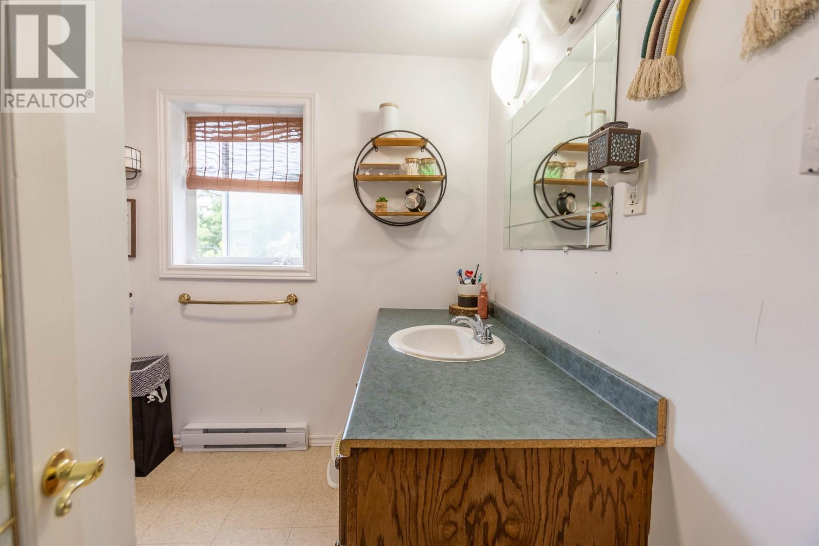 15 Park Street, Amherst, Nova Scotia  B4H 2R3 - Photo 26 - 202509622