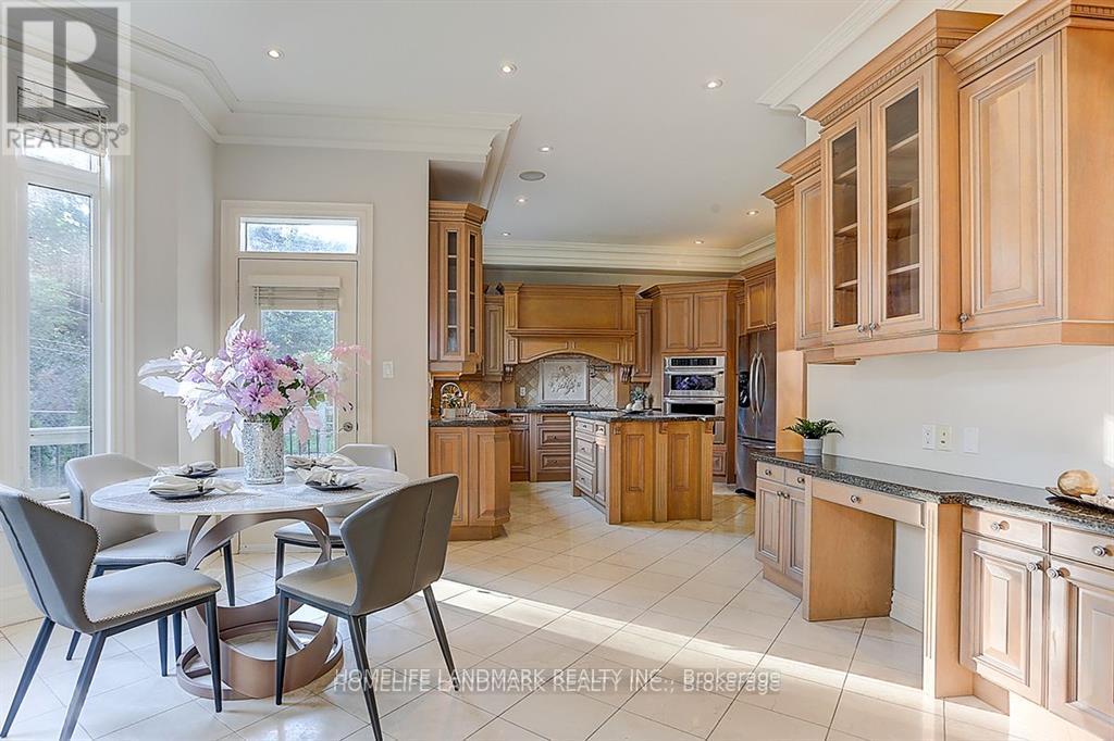 34 Moccasin Trail, Toronto, Ontario  M3C 1Y7 - Photo 10 - C12155026