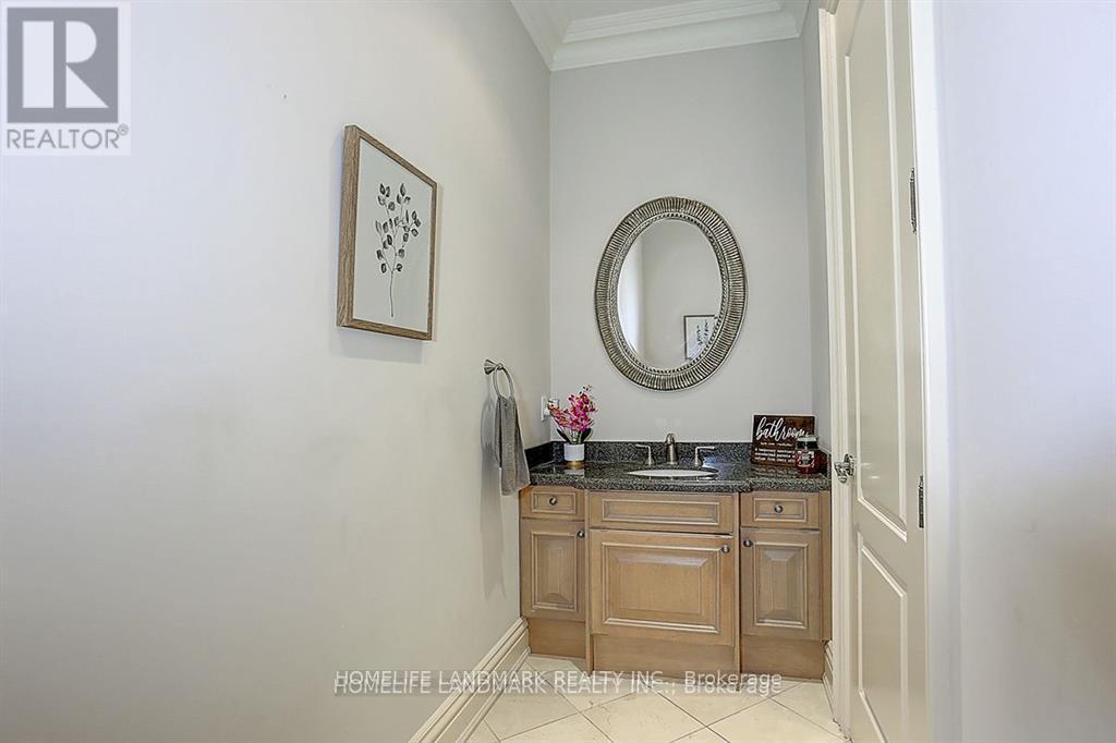 34 Moccasin Trail, Toronto, Ontario  M3C 1Y7 - Photo 15 - C12155026