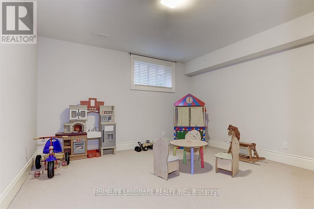 34 Moccasin Trail, Toronto, Ontario  M3C 1Y7 - Photo 38 - C12155026