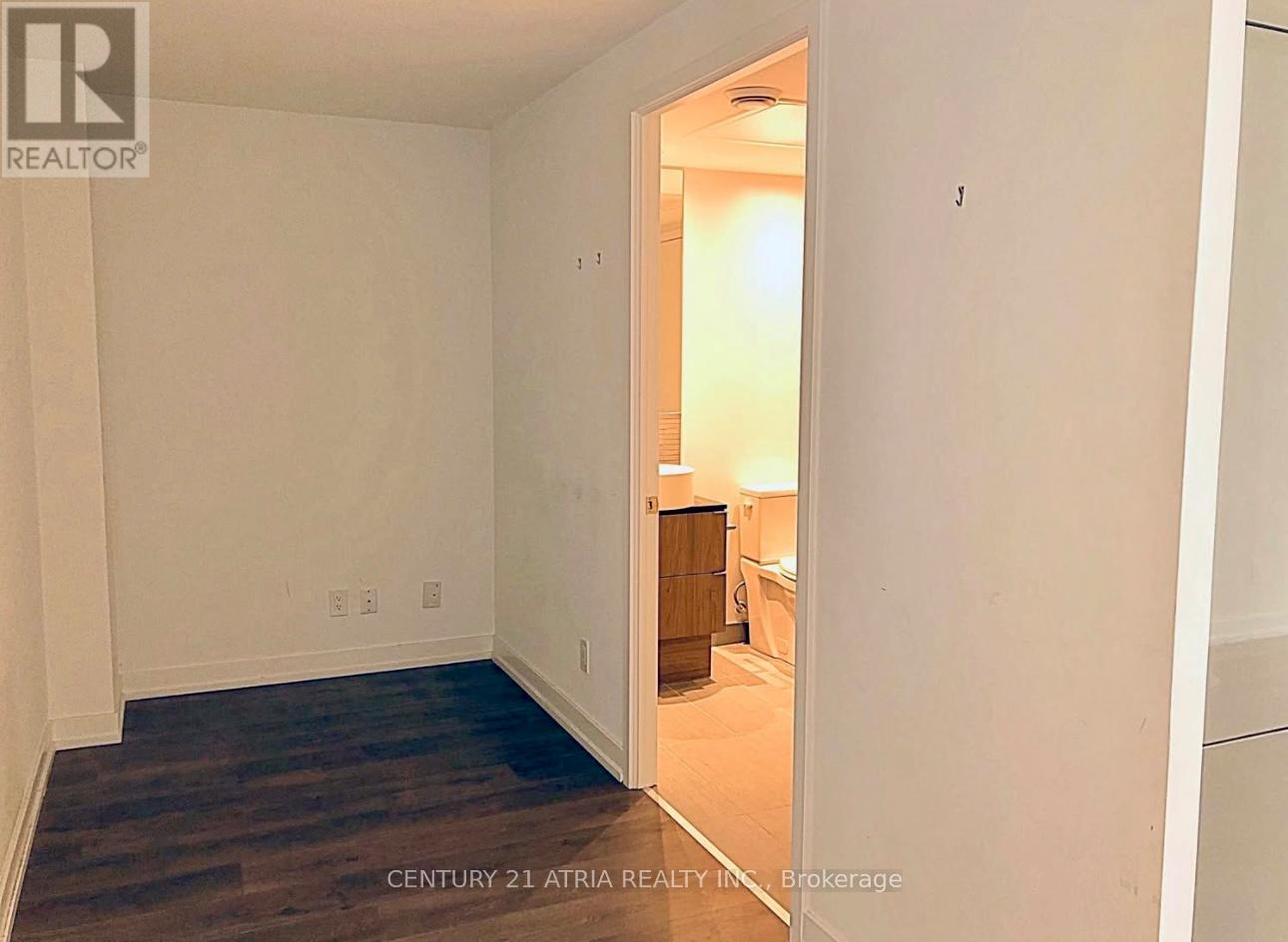 602 - 161 Roehampton Avenue, Toronto, Ontario  M4P 1P9 - Photo 8 - C12155055