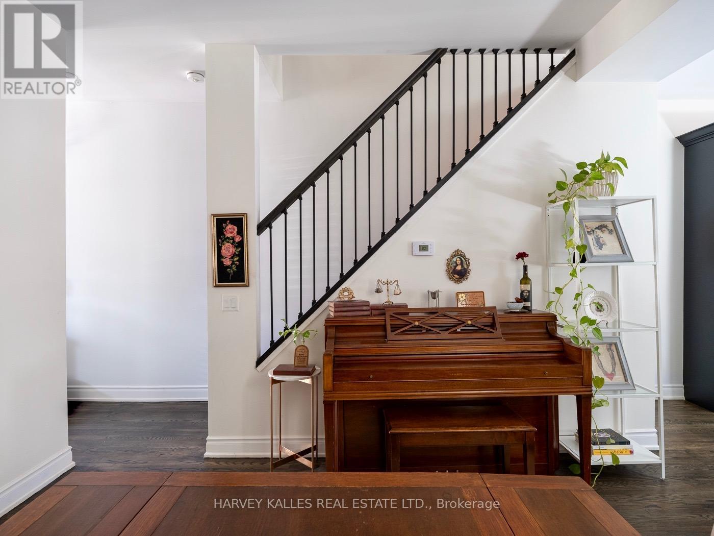 161 Euclid Avenue, Toronto, Ontario  M6J 2J8 - Photo 8 - C12145947