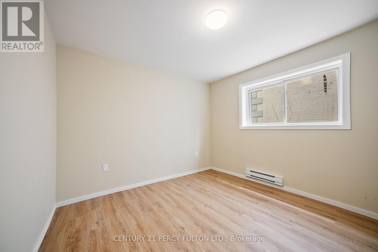 15 Isabel Street E, Belleville, Ontario  K8P 3N4 - Photo 11 - X12126875