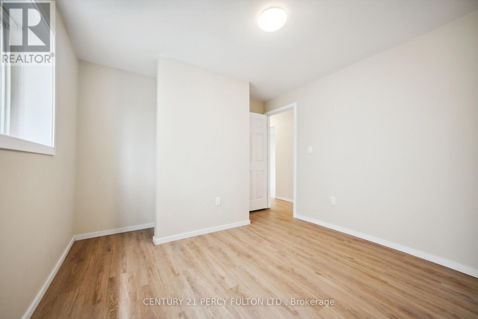 15 Isabel Street E, Belleville, Ontario  K8P 3N4 - Photo 12 - X12126875