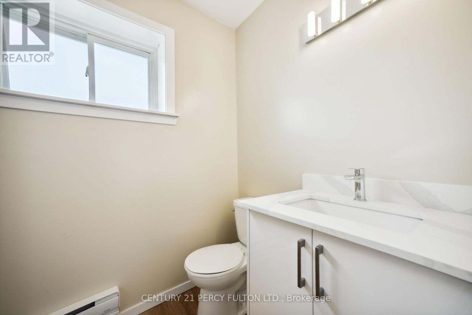 15 Isabel Street E, Belleville, Ontario  K8P 3N4 - Photo 13 - X12126875
