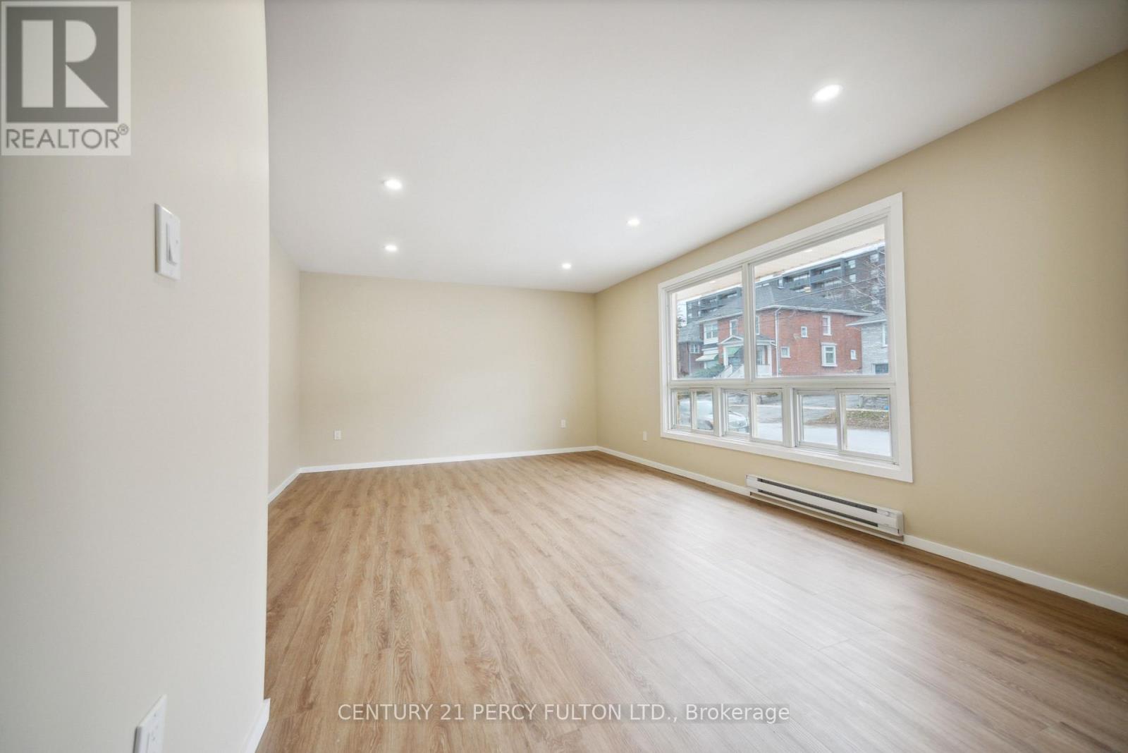 15 Isabel Street E, Belleville, Ontario  K8P 3N4 - Photo 17 - X12126875