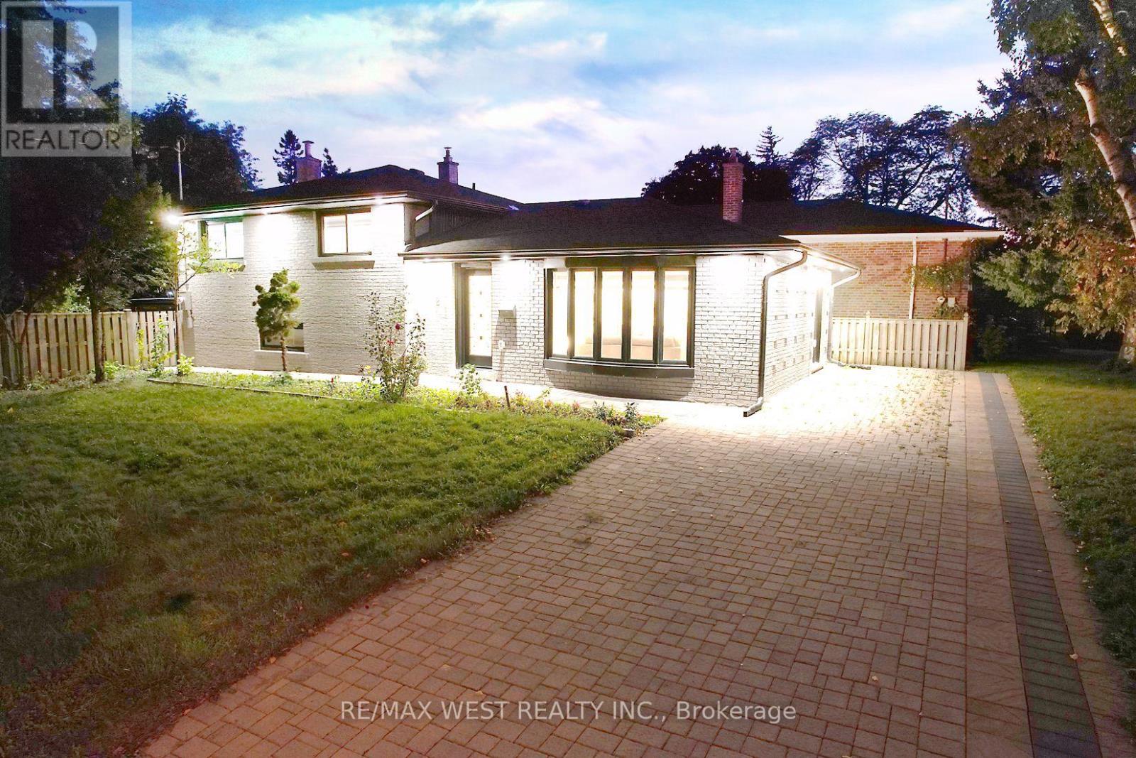 2 CLANWILLIAM COURT, Toronto, Ontario