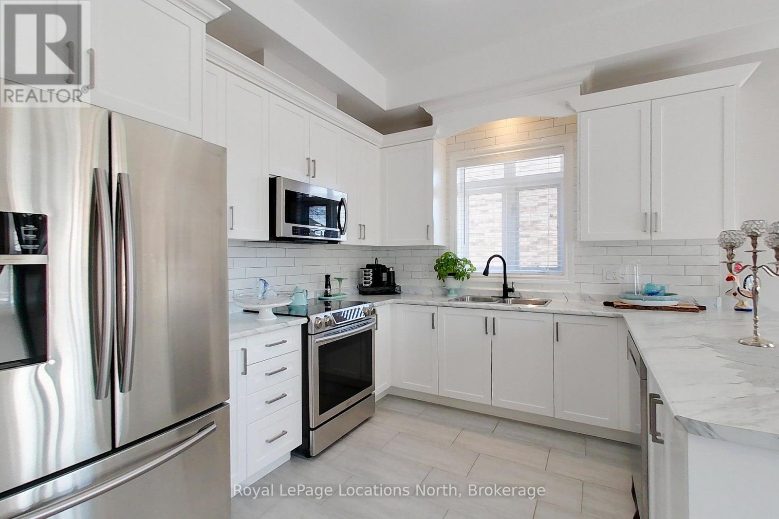 15 Patchell Court, Springwater, Ontario L0M 1P0 - Photo 15 - S12043916