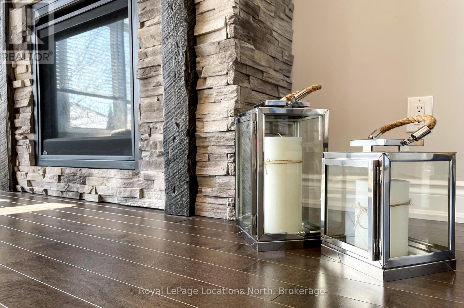 15 Patchell Court, Springwater, Ontario L0M 1P0 - Photo 7 - S12043916