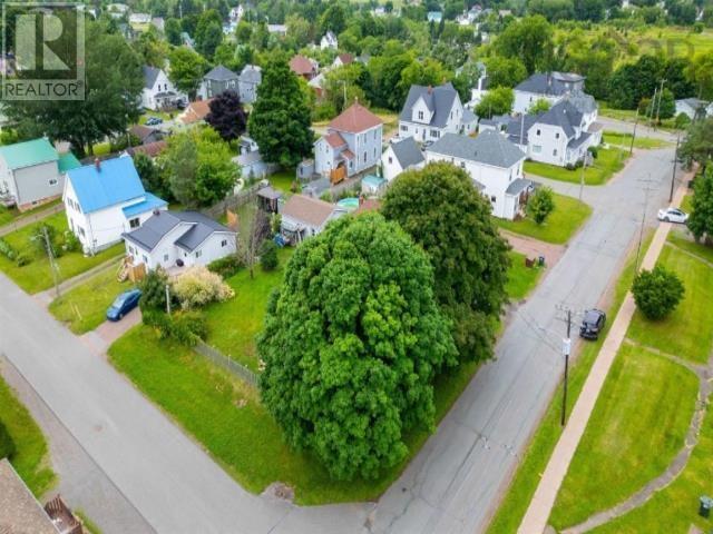 15 Park Street, Amherst, Nova Scotia  B4H 2R3 - Photo 2 - 202511354