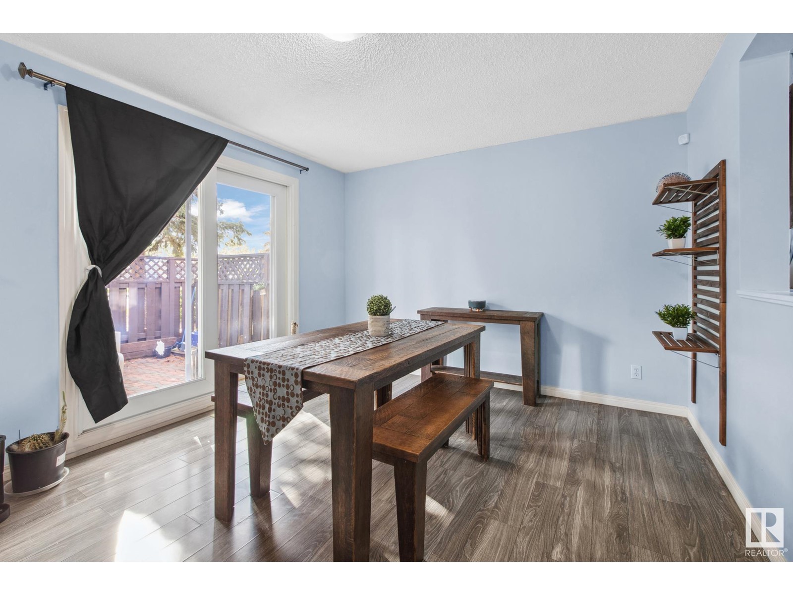 667 Millbourne Rd E Nw, Edmonton, Alberta  T6K 3H3 - Photo 6 - E4436996