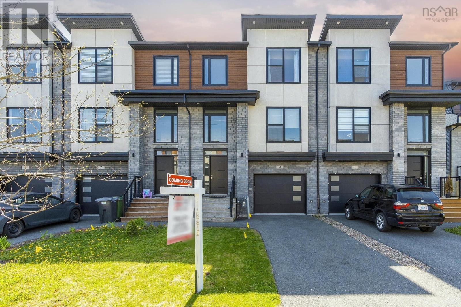 9 Alamir Court, Halifax, Nova Scotia  B3M 0N3 - Photo 1 - 202511355