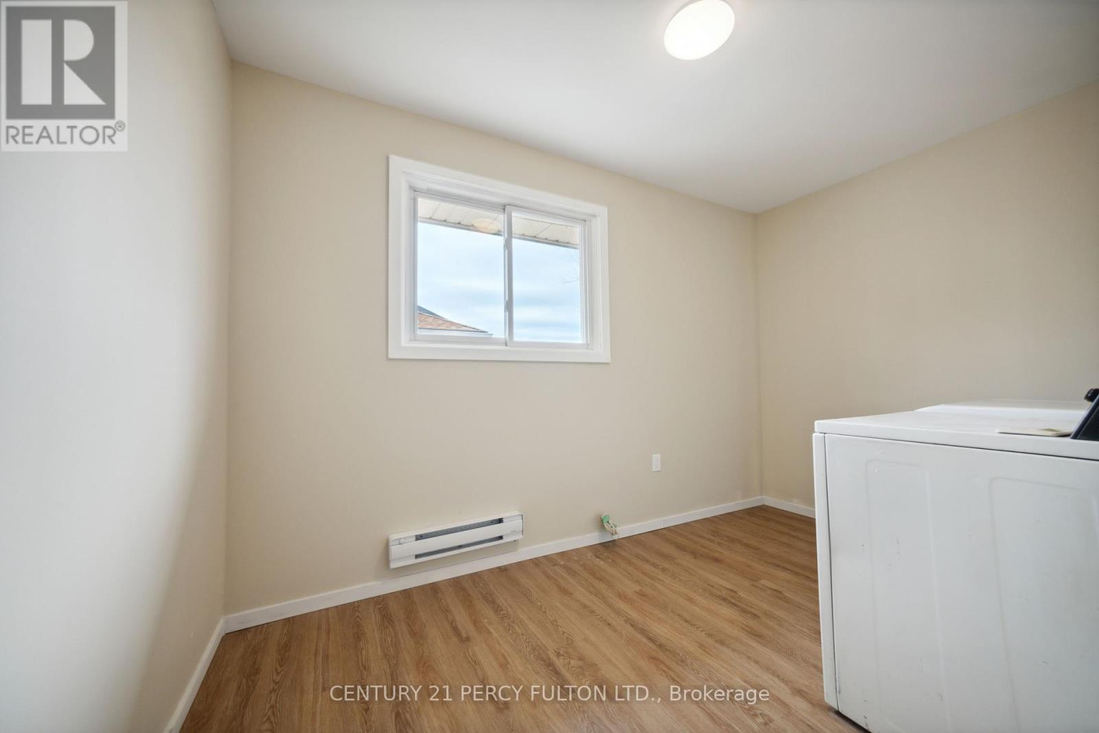 15 Isabel Street E, Belleville, Ontario  K8P 3N4 - Photo 28 - X12126875