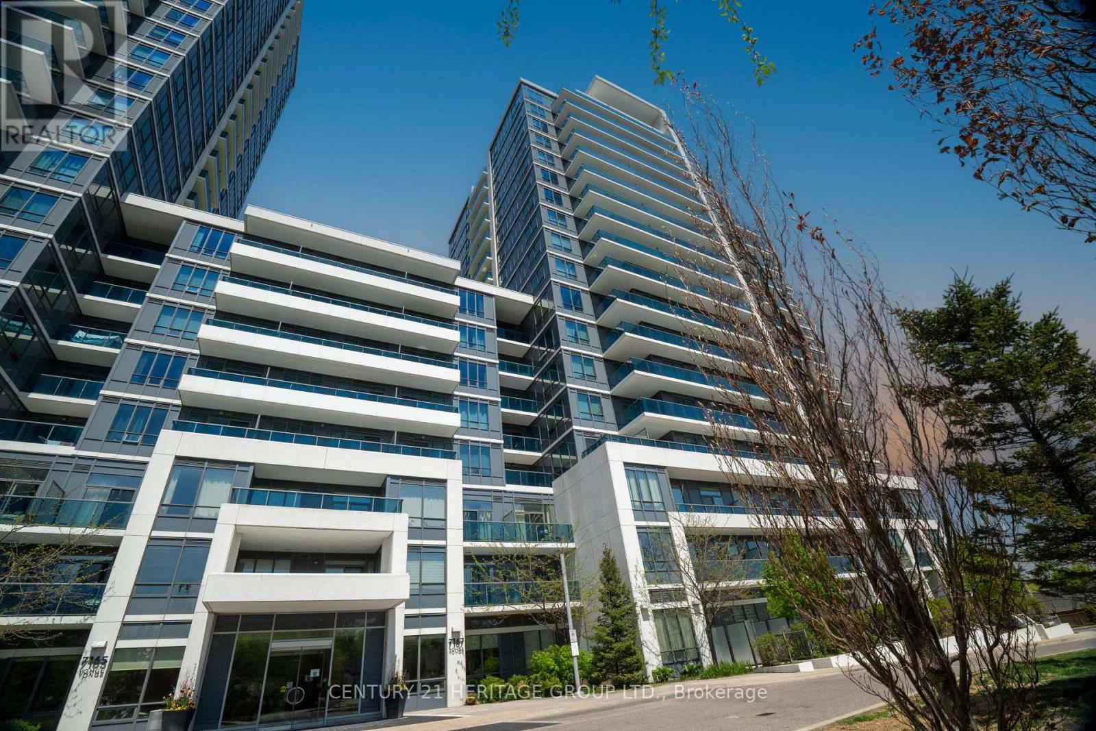 1615 - 7165 Yonge Street, Markham, Ontario  L3T 0C9 - Photo 2 - N12155016