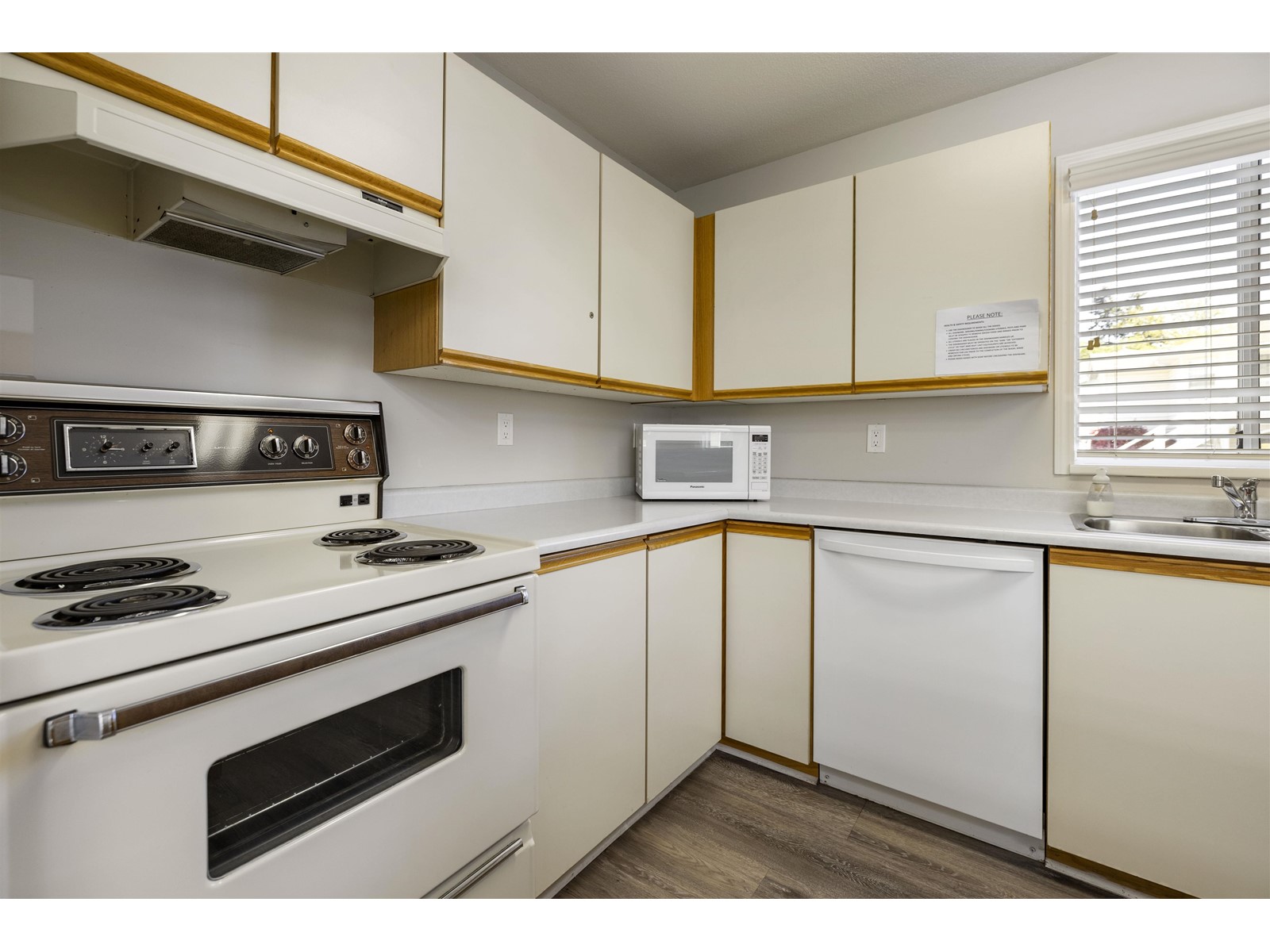 241 7156 121 Street, Surrey, British Columbia  V3W 0J6 - Photo 34 - R3003474