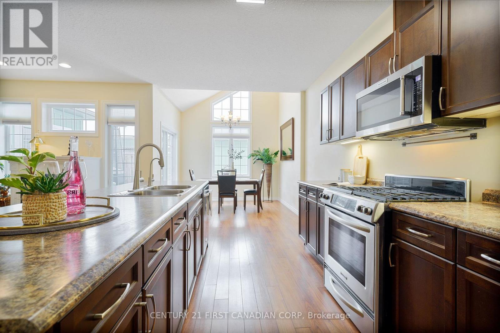 14 Oakwood Links Lane, Lambton Shores, Ontario  N0M 1T0 - Photo 13 - X11924987