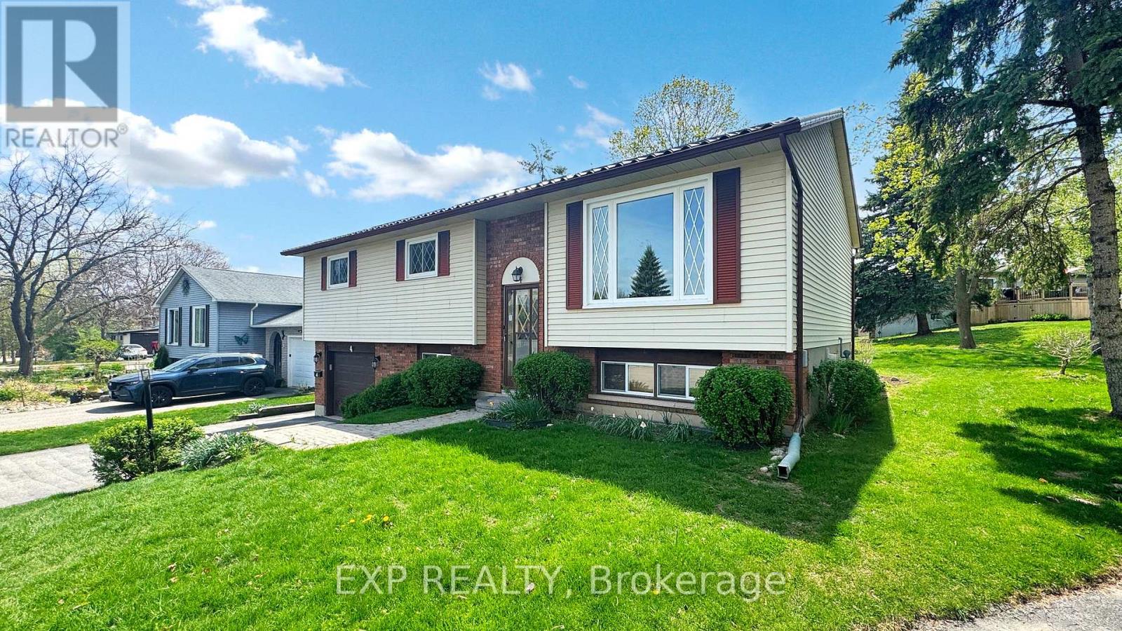 Property at 4 GAUDAUR COURT image 4