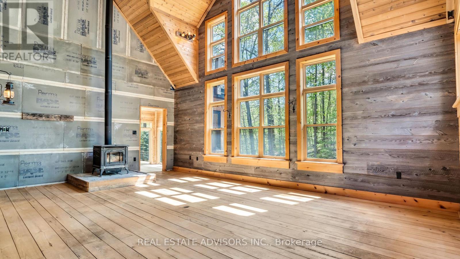 Property at 54 PINE RIDGE TRAIL image 4