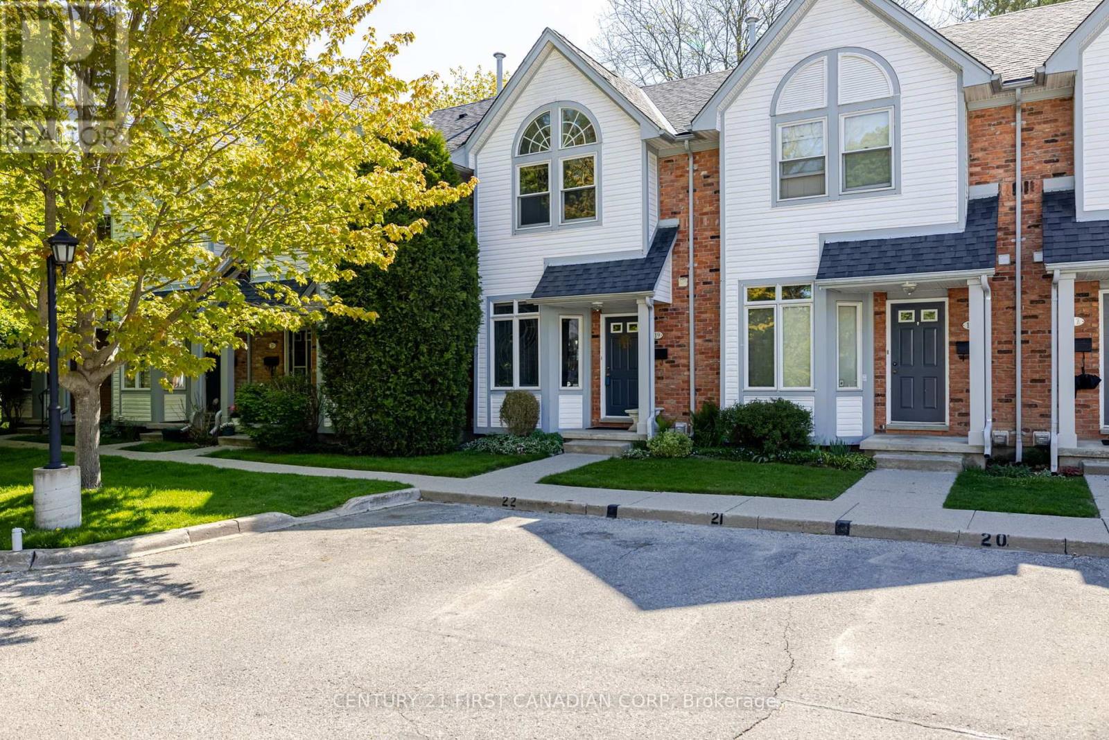 19 - 1415 Commissioners Road W