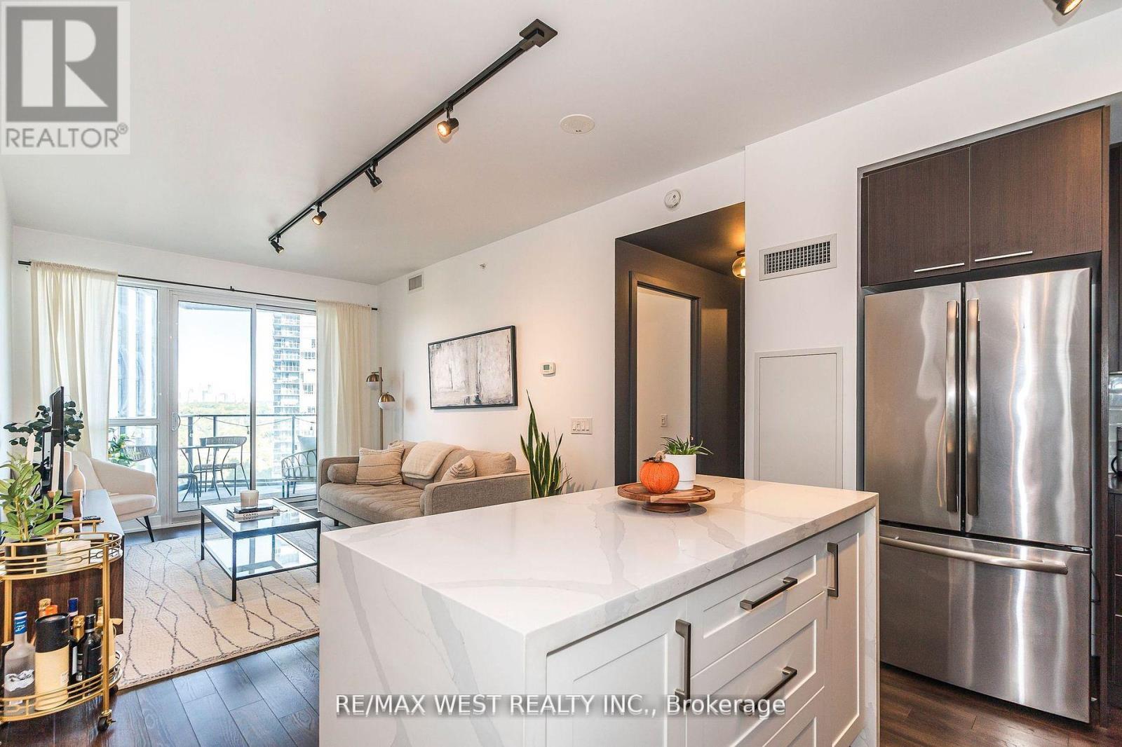 1705 - 10 Park Lawn Road, Toronto (Mimico), Ontario  M8Y 3H8 - Photo 11 - W12155008