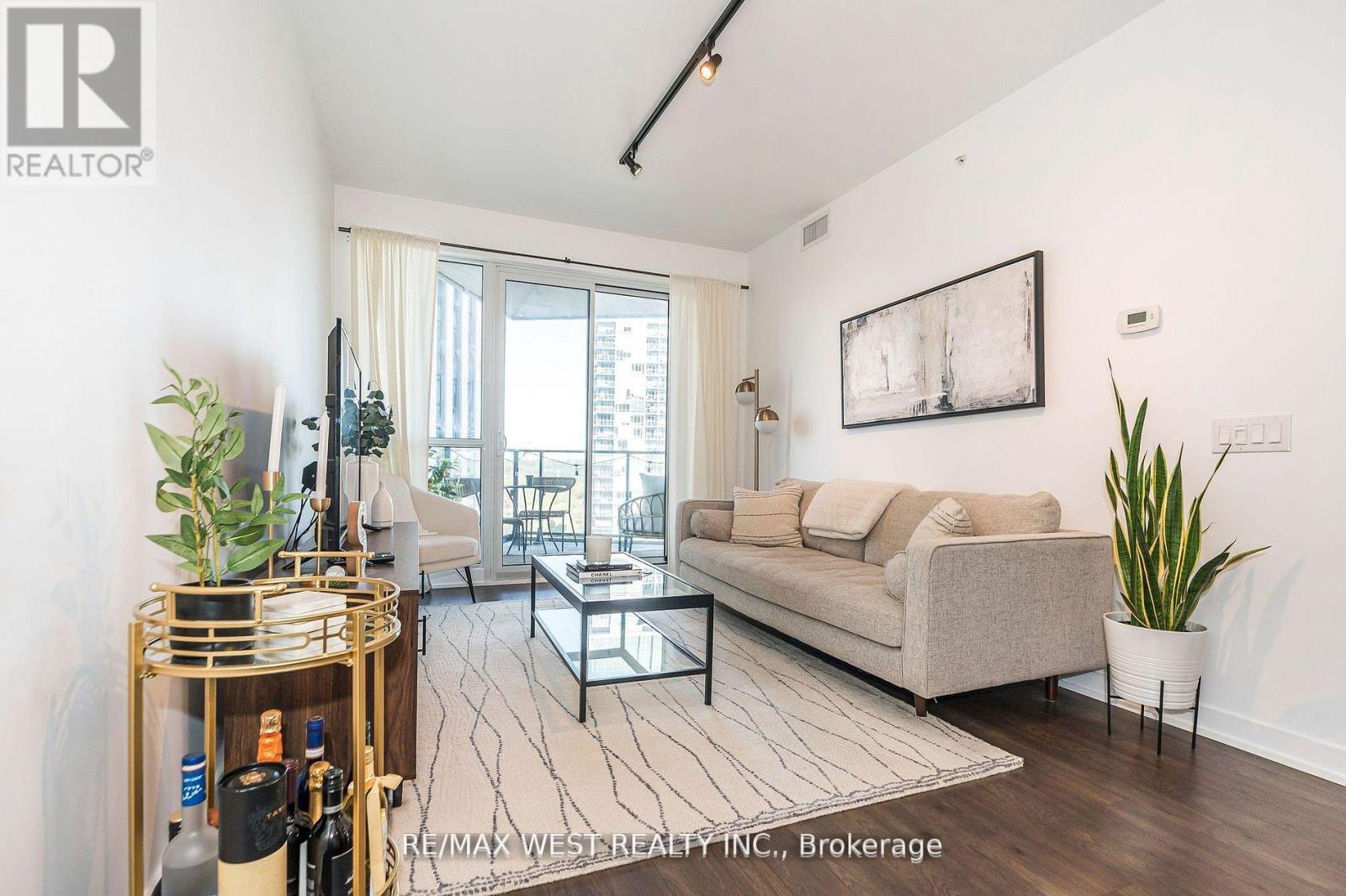 1705 - 10 Park Lawn Road, Toronto (Mimico), Ontario  M8Y 3H8 - Photo 17 - W12155008