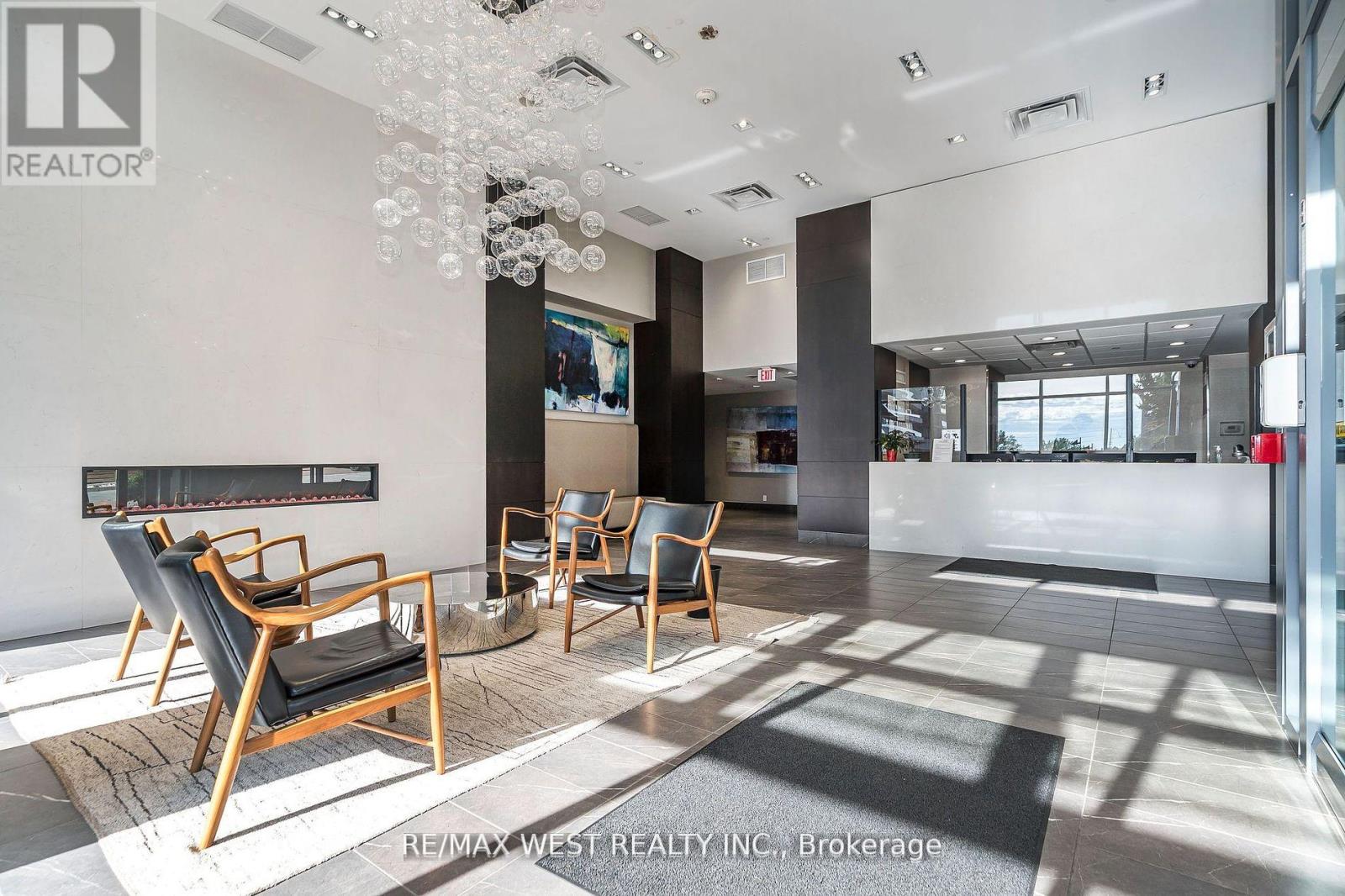 1705 - 10 Park Lawn Road, Toronto (Mimico), Ontario  M8Y 3H8 - Photo 4 - W12155008
