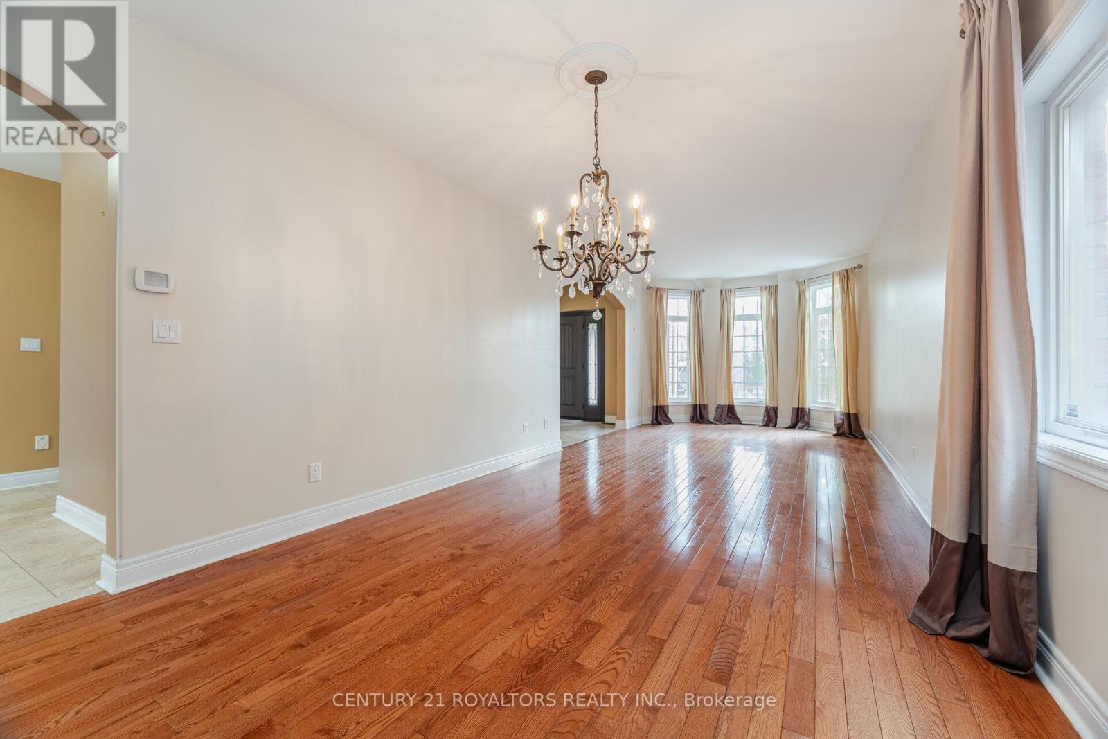 67 Saint Hubert Drive, Brampton, Ontario  L6P 1Y5 - Photo 8 - W12155018