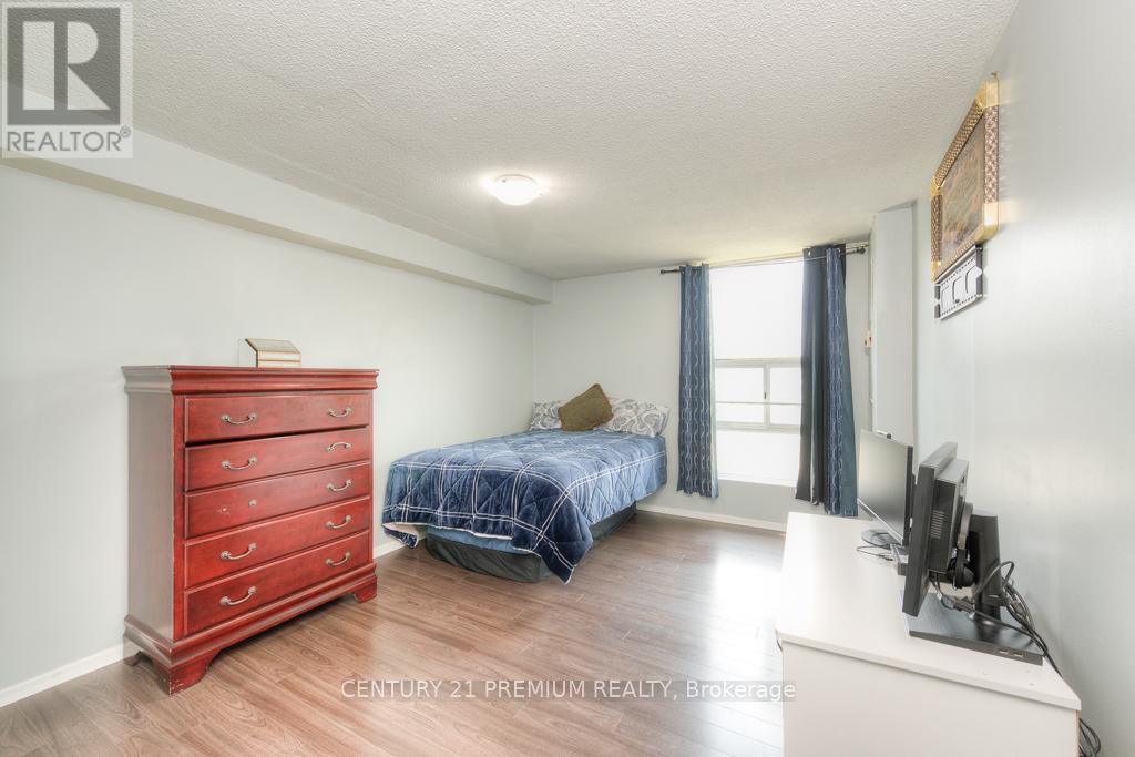 204 - 15 Kensington Road, Brampton, Ontario  L6T 3W2 - Photo 12 - W12155036