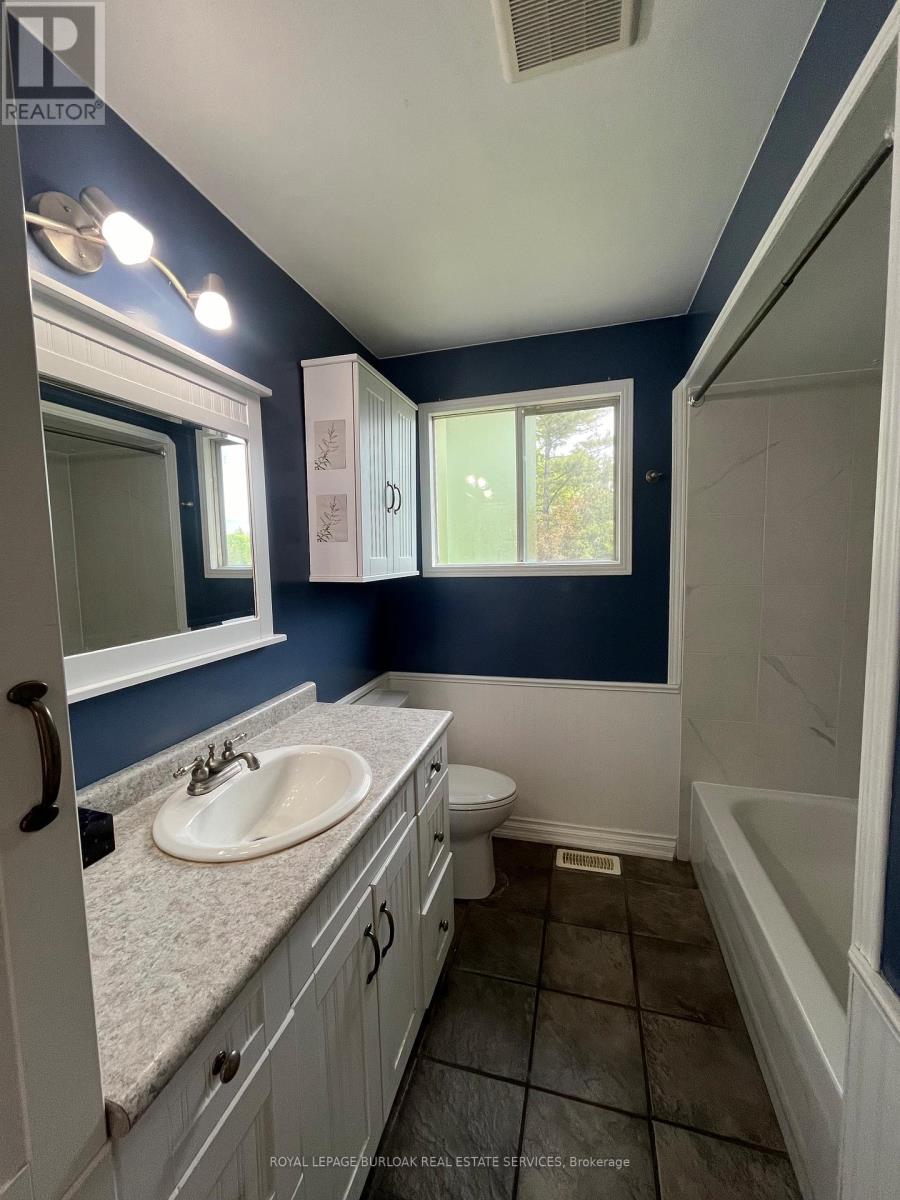 Main - 3140 Michael Crescent, Burlington (Palmer), Ontario  L7M 1V4 - Photo 8 - W12155084