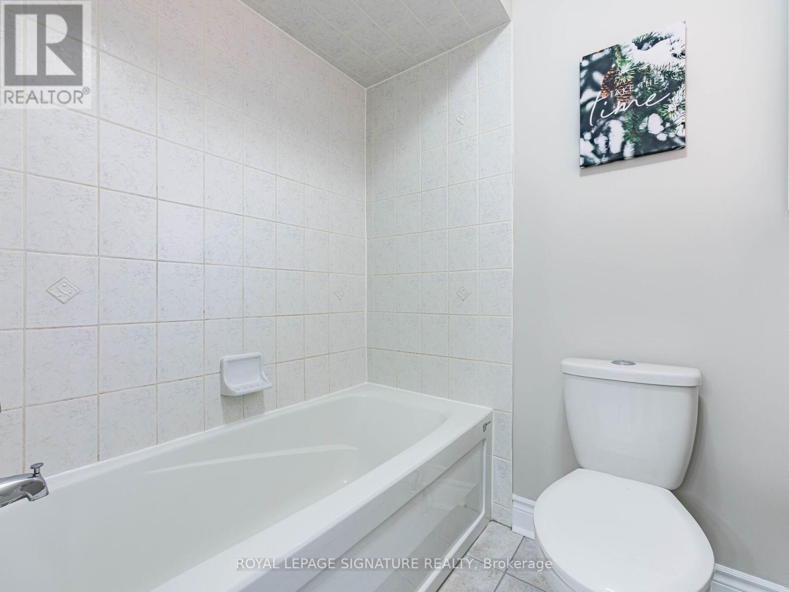 12 Northface Crescent, Brampton, Ontario  L6R 2X9 - Photo 33 - W12155104