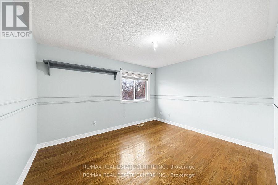 49 Hollowgrove Boulevard, Brampton, Ontario  L6P 1A9 - Photo 22 - W12155121