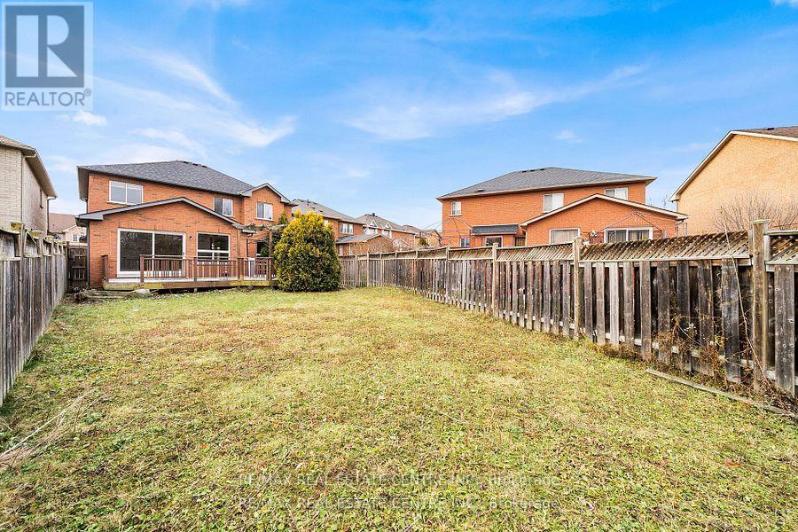 49 Hollowgrove Boulevard, Brampton, Ontario  L6P 1A9 - Photo 40 - W12155121