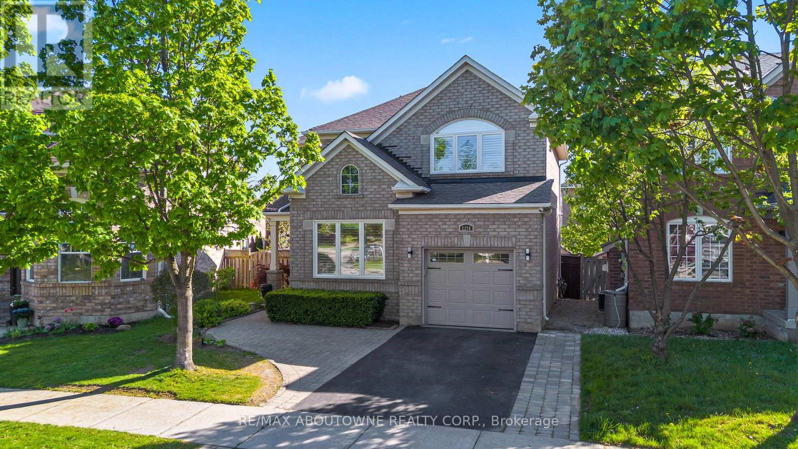 2270 DUNFOREST CRESCENT, Oakville, Ontario