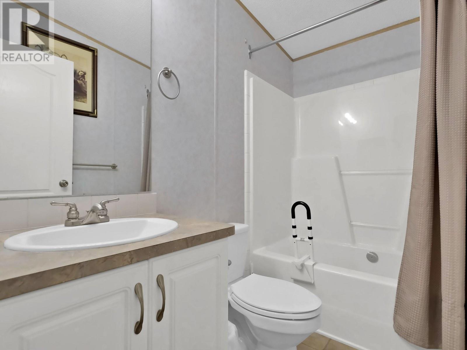 5371 Princeton Avenue Unit# 32, Peachland, British Columbia  V0H 1X8 - Photo 14 - 10348174