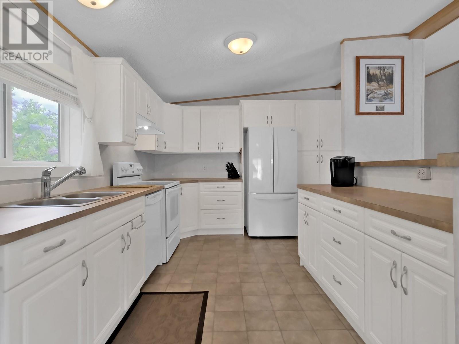 5371 Princeton Avenue Unit# 32, Peachland, British Columbia  V0H 1X8 - Photo 10 - 10348174