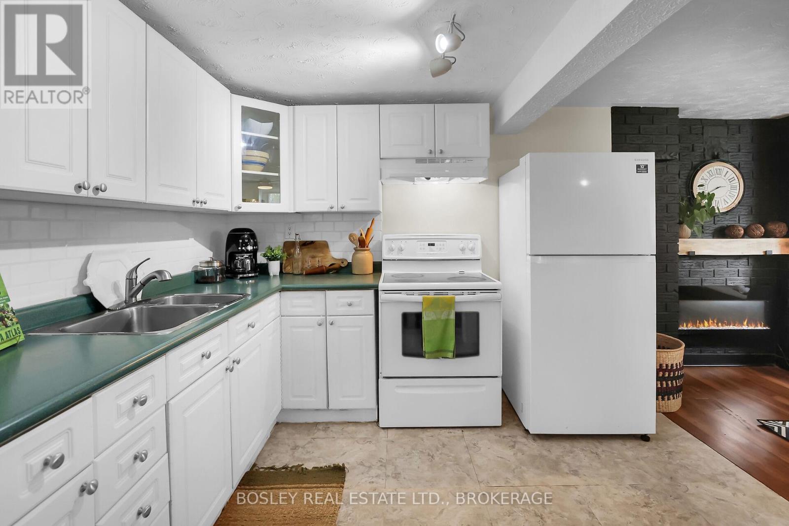 6392 Charnwood Avenue, Niagara Falls (West Wood), Ontario  L2H 2H2 - Photo 25 - X12155211