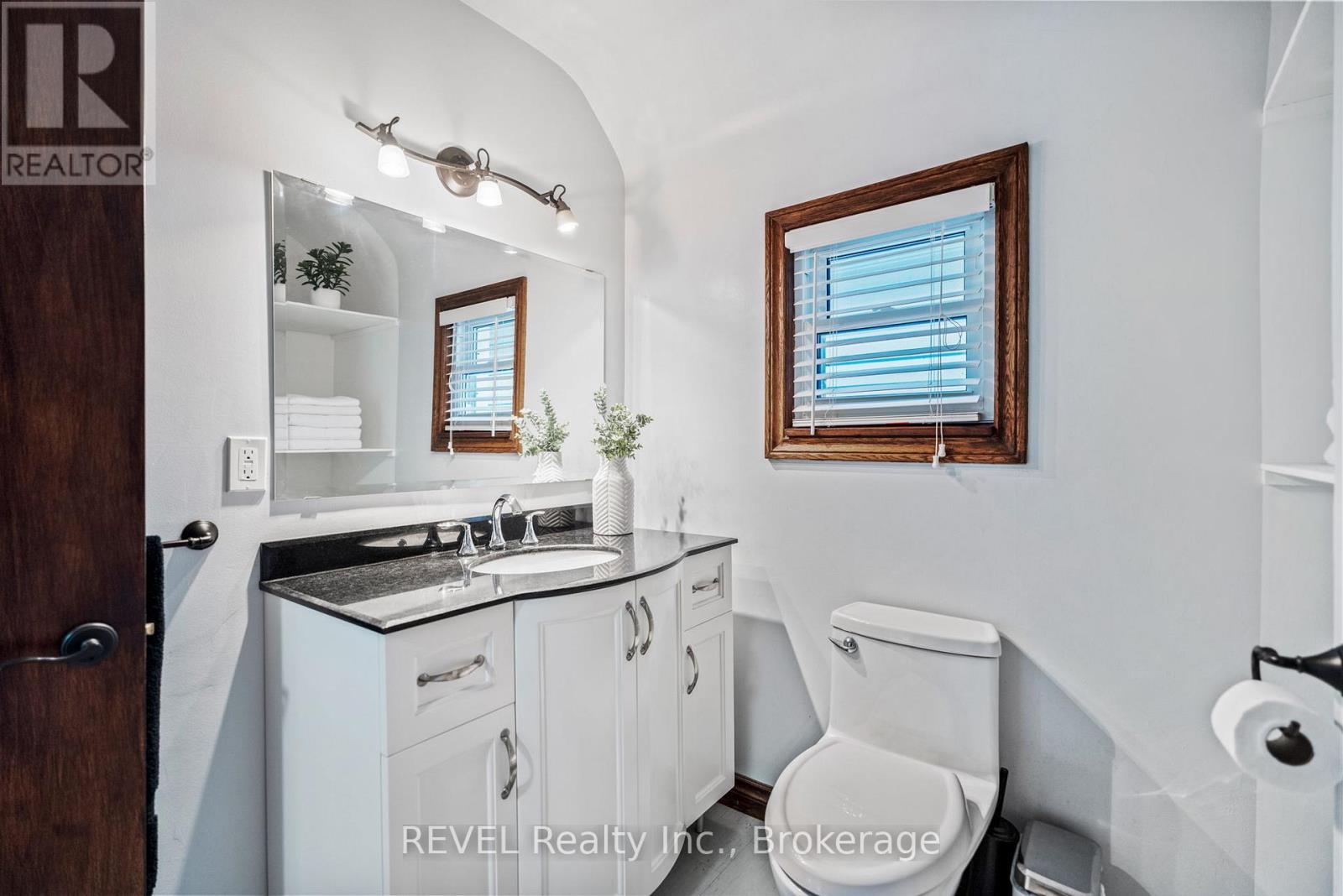 307 Burgar Street, Welland, Ontario  L3B 2T6 - Photo 22 - X12155227