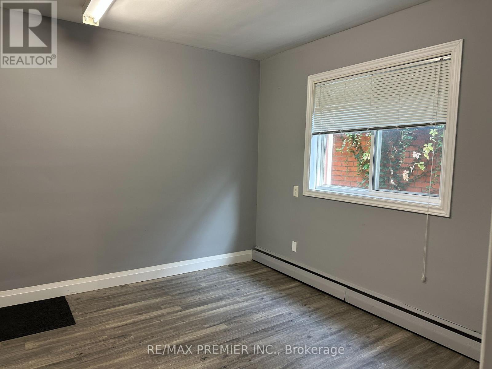 M04-A - 70 King Street E, Hamilton (Stoney Creek), Ontario  L8G 1K2 - Photo 5 - X12155070