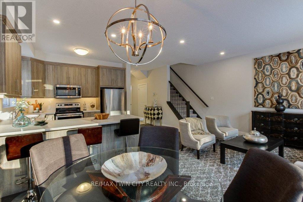 2258 Southport Crescent N, London South, Ontario  N6M 0A1 - Photo 10 - X12155090