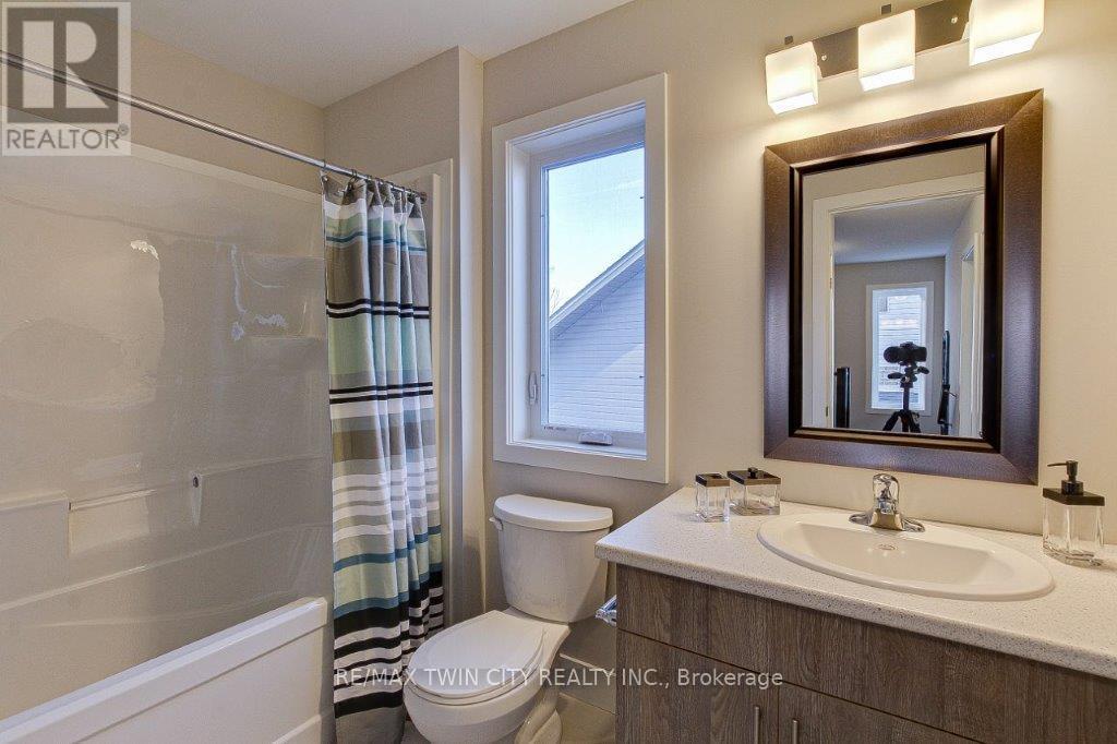 2258 Southport Crescent N, London South, Ontario  N6M 0A1 - Photo 18 - X12155090