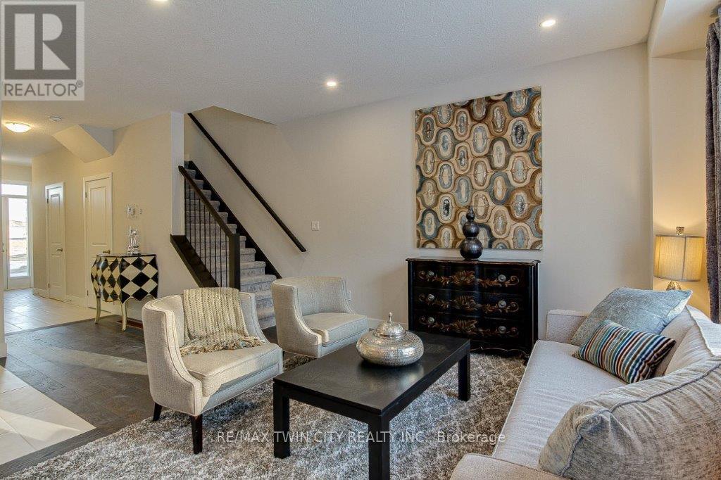 2258 Southport Crescent N, London South, Ontario  N6M 0A1 - Photo 9 - X12155090