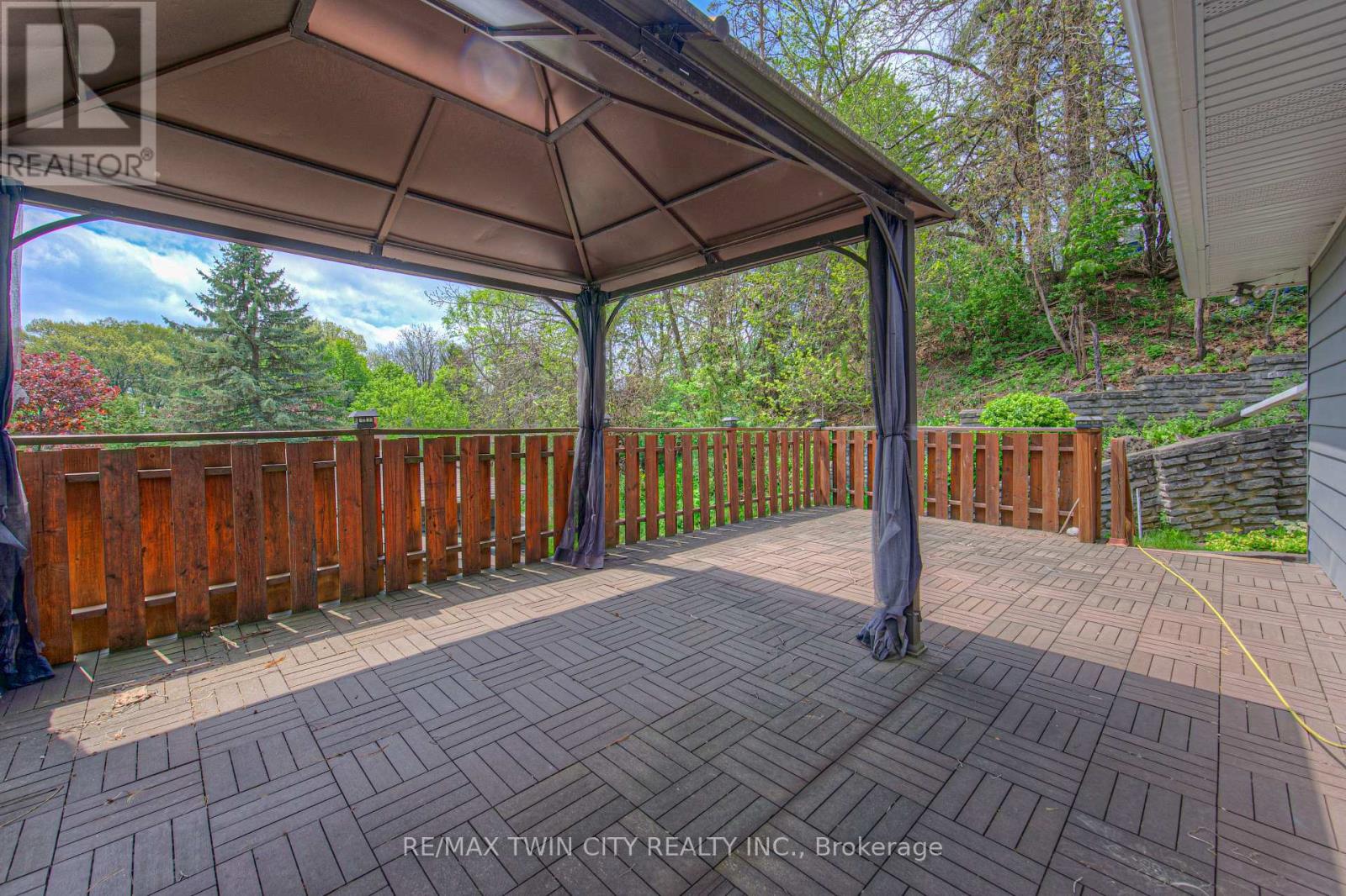 22 Dundonald Road, Cambridge, Ontario  N1S 3H3 - Photo 16 - X12155093