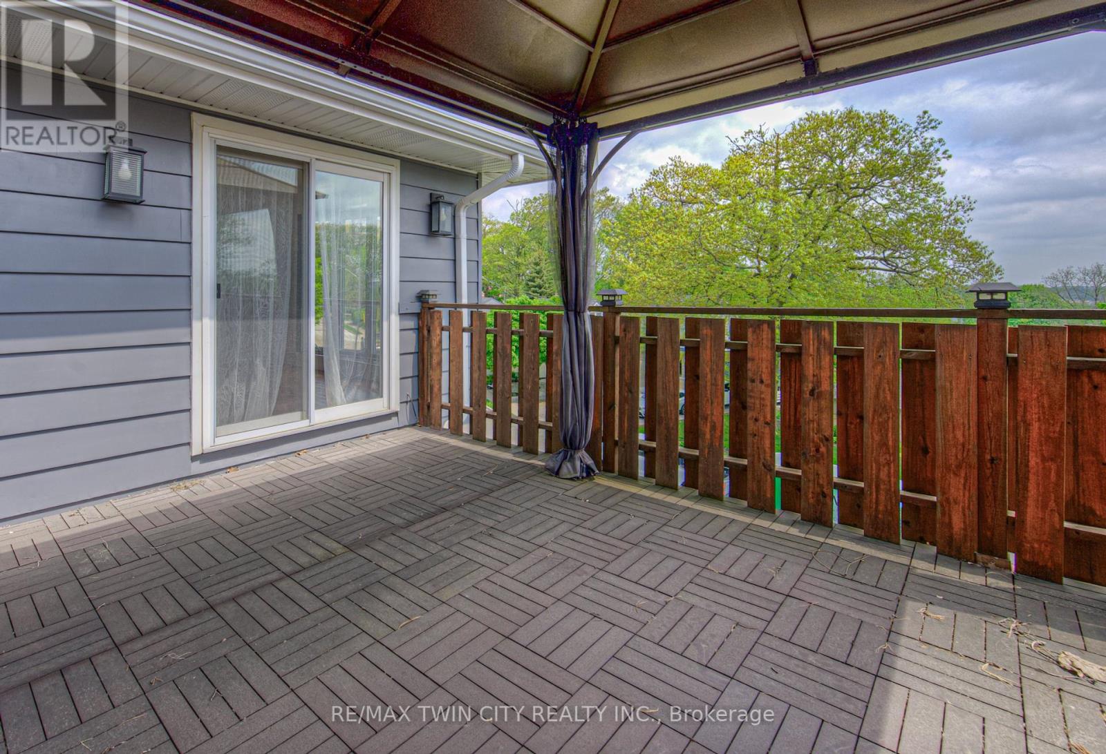 22 Dundonald Road, Cambridge, Ontario  N1S 3H3 - Photo 17 - X12155093