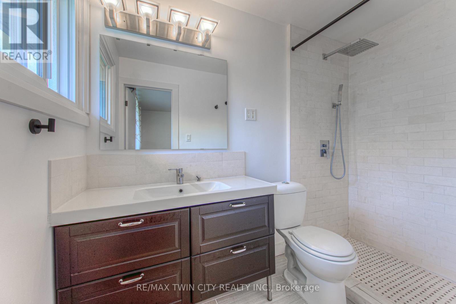 22 Dundonald Road, Cambridge, Ontario  N1S 3H3 - Photo 21 - X12155093