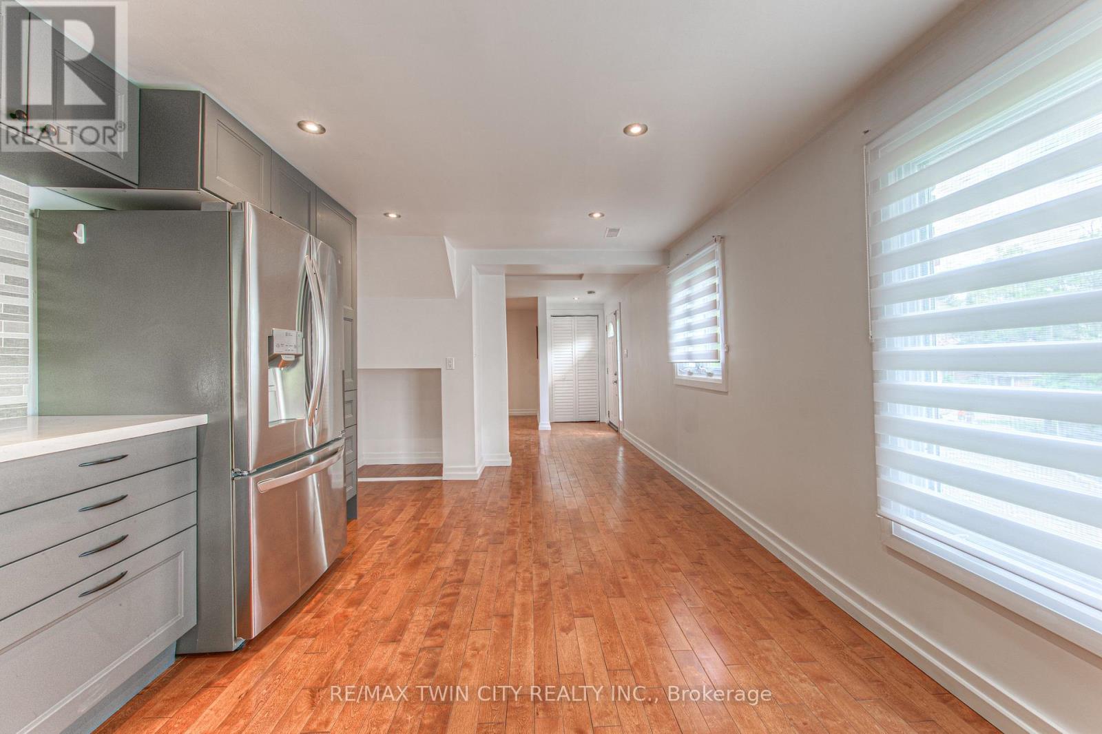 22 Dundonald Road, Cambridge, Ontario  N1S 3H3 - Photo 9 - X12155093